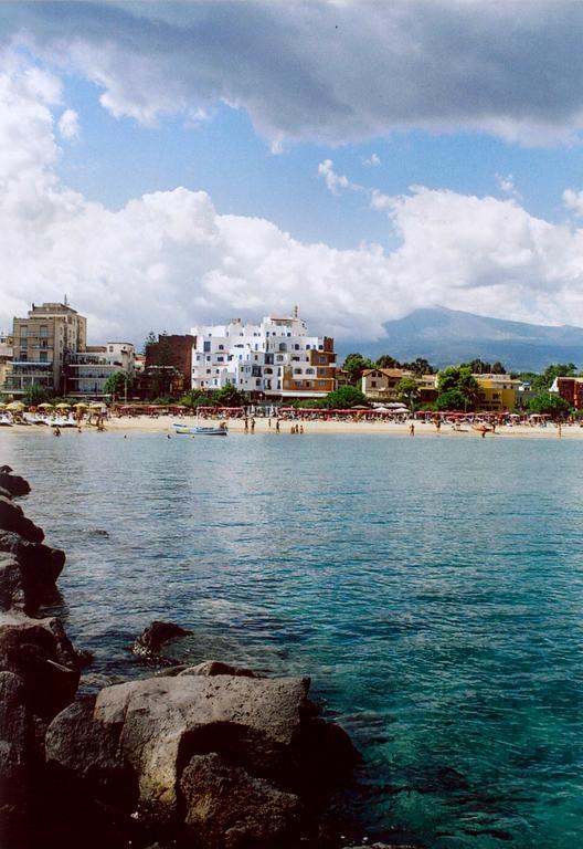 Sporting Baia Hotel Giardini-Naxos Extérieur photo