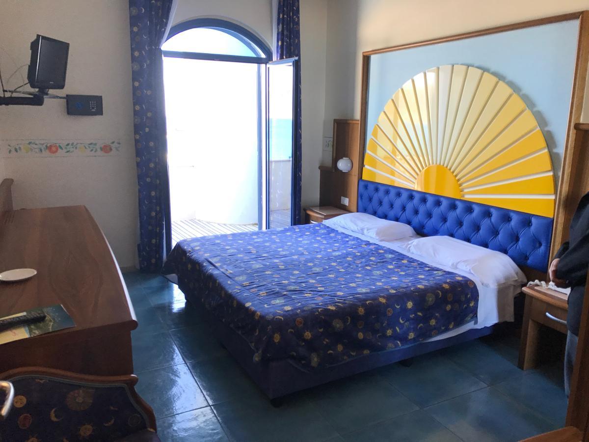 Sporting Baia Hotel Giardini-Naxos Extérieur photo